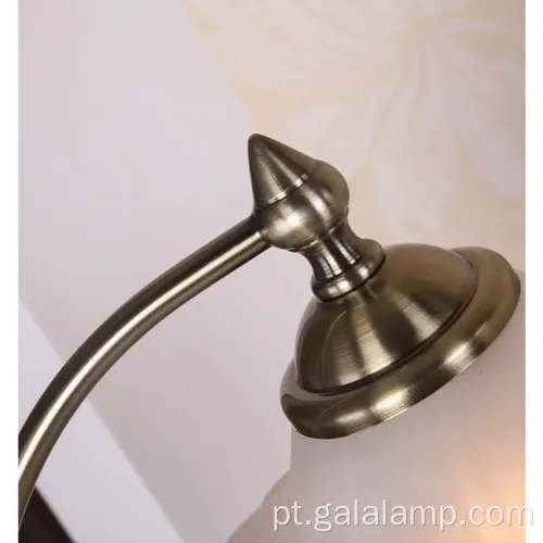 Lâmpada floral elegante para espaços contemporâneos